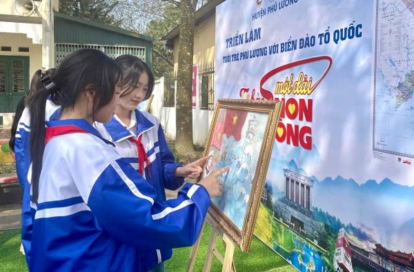 Học sinh trên địa bàn huyện Phú Lương tìm hiểu và lan tỏa Cuộc vận động “Tự hào một dải non sông”