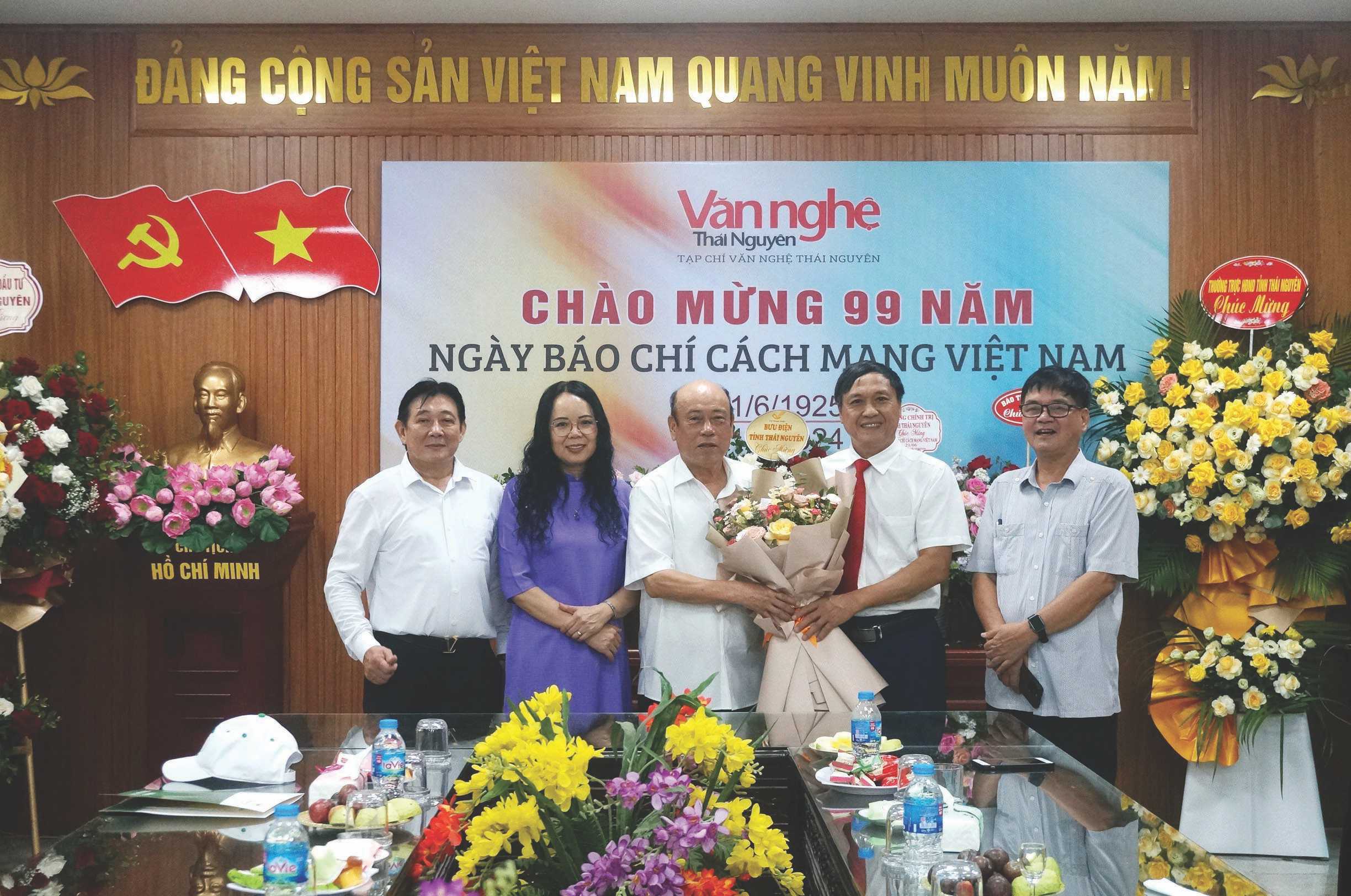 Hiệp hội Doanh nghiệp tỉnh chúc mừng