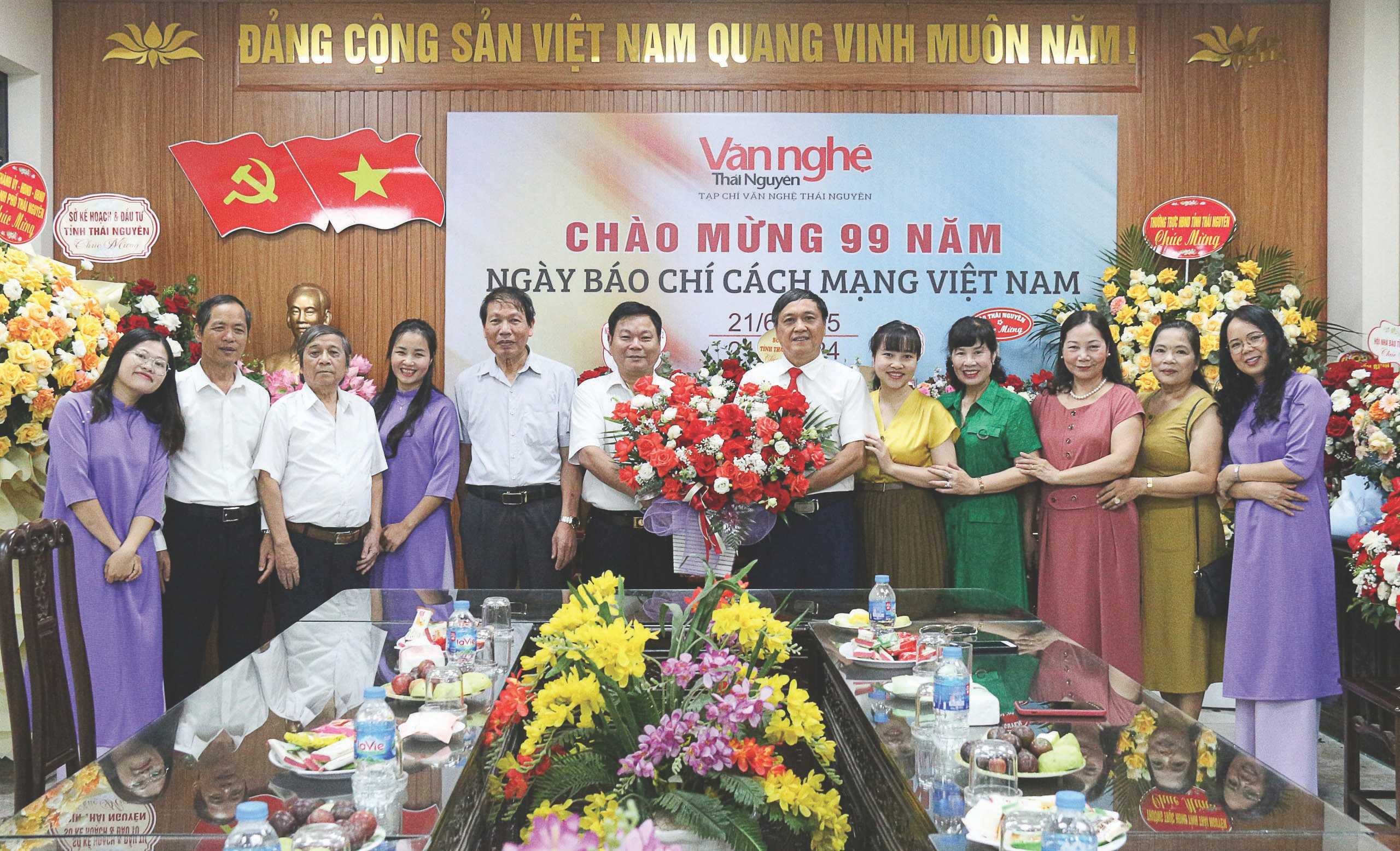 Chi hội Văn xuôi, Hội Văn học nghệ thuật tỉnh chúc mừng 