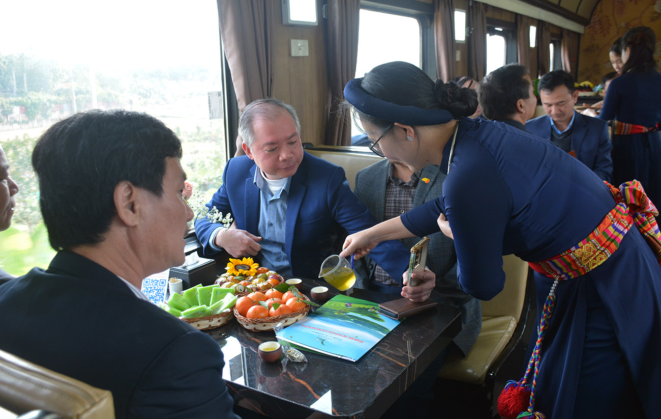 Trái nghiệm trà Thái Nguyên trên chuyến tàu