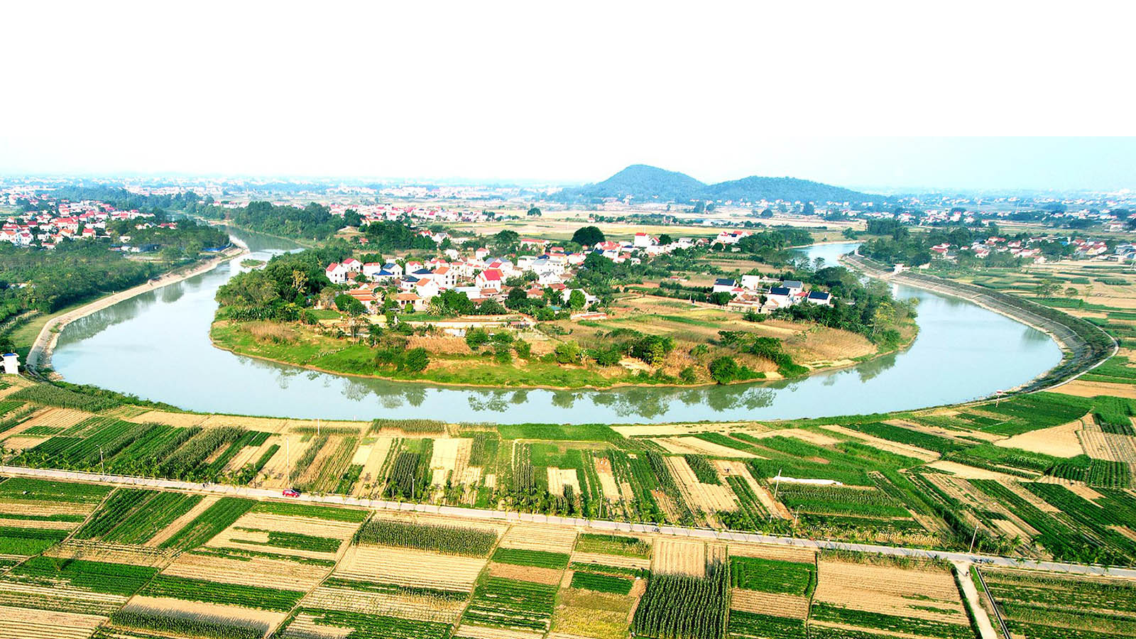 Sông Cầu quê tôi. (Ảnh minh họa: Phan Bảo)