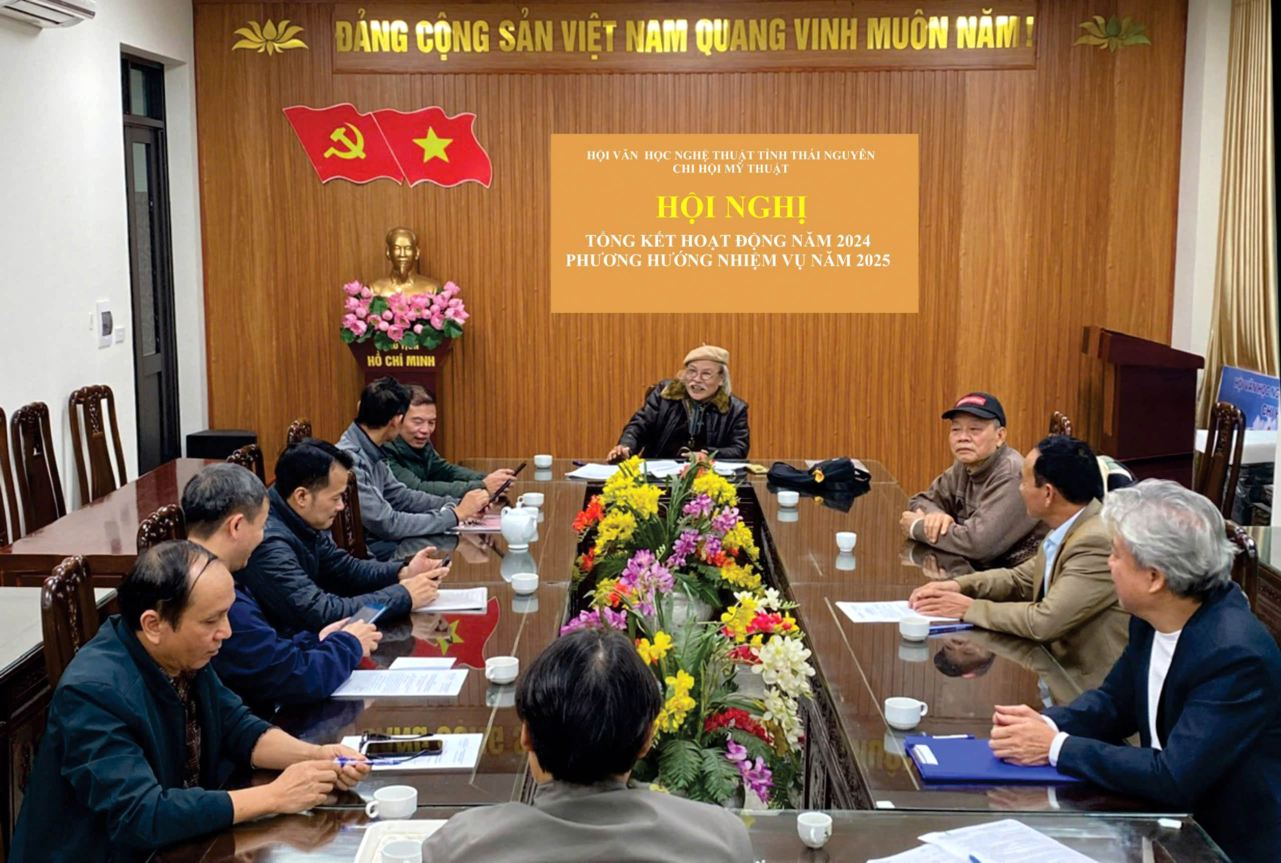 Tổng kết hoạt động năm 2024, Chi hội Mỹ thuật đã bàn nội dung, phương hướng hoạt động hiệu quả cho năm 2025. Ảnh: Đào Tuấn