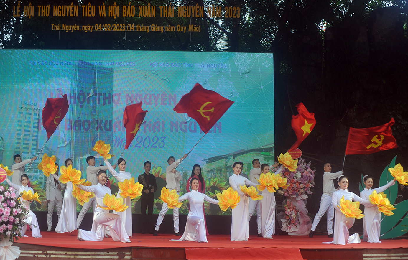 Ngày Thơ Việt Nam đang được Hội Văn học nghệ thuật tỉnh tích cực chuẩn bị sẽ là một trong những 