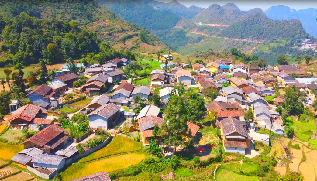 Làng bản - Không gian sinh tồn của người Lô Lô hoa ở Lũng Cú, huyện Đồng Văn, tỉnh Hà Giang