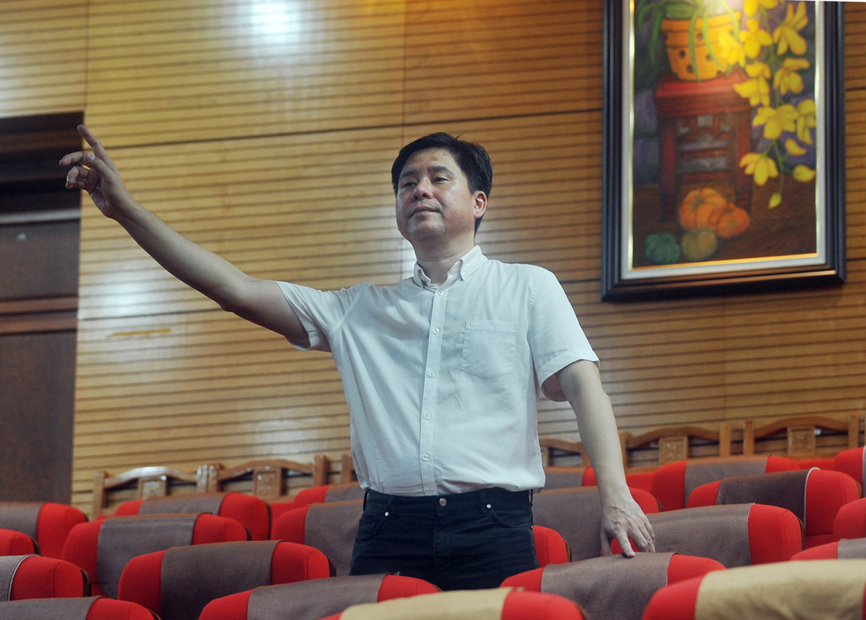 Nhạc trưởng Nguyễn Long An đã có mặt tại sân khấu Nhà hát Ca, Múa, Nhạc dân gian Việt Bắc