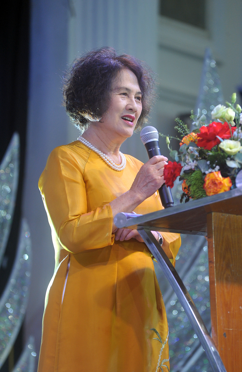 Chủ tịch CLB Di sản Áo dài Việt Nam Nguyễn Thị Thanh Tâm phát biểu tại sự kiện