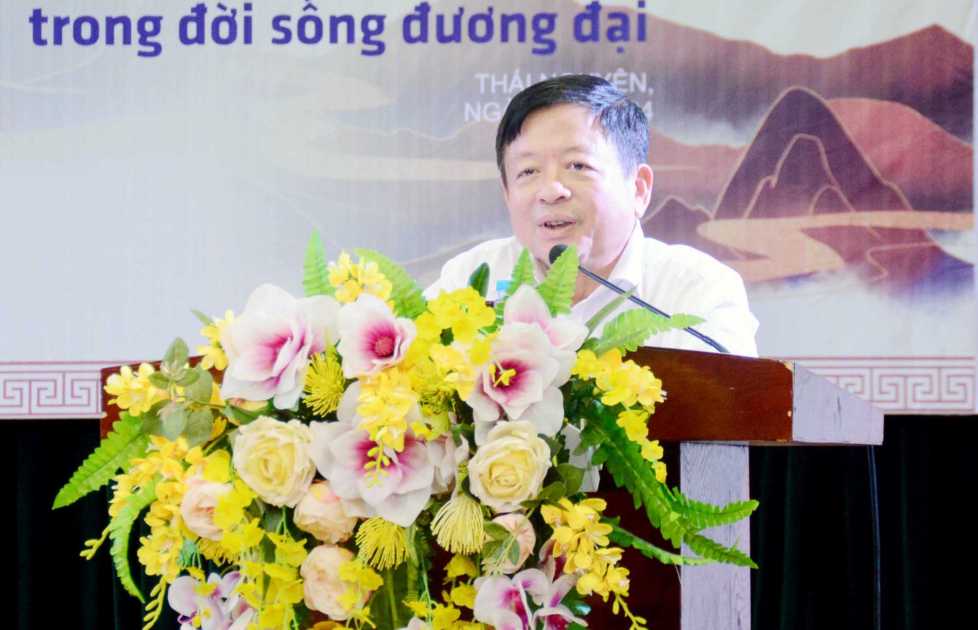 PGS.TS - Nhạc sĩ Đỗ Hồng Quân, Chủ tịch Liên hiệp các hội văn học nghệ thuật Việt Nam phát biểu tại Hội thảo