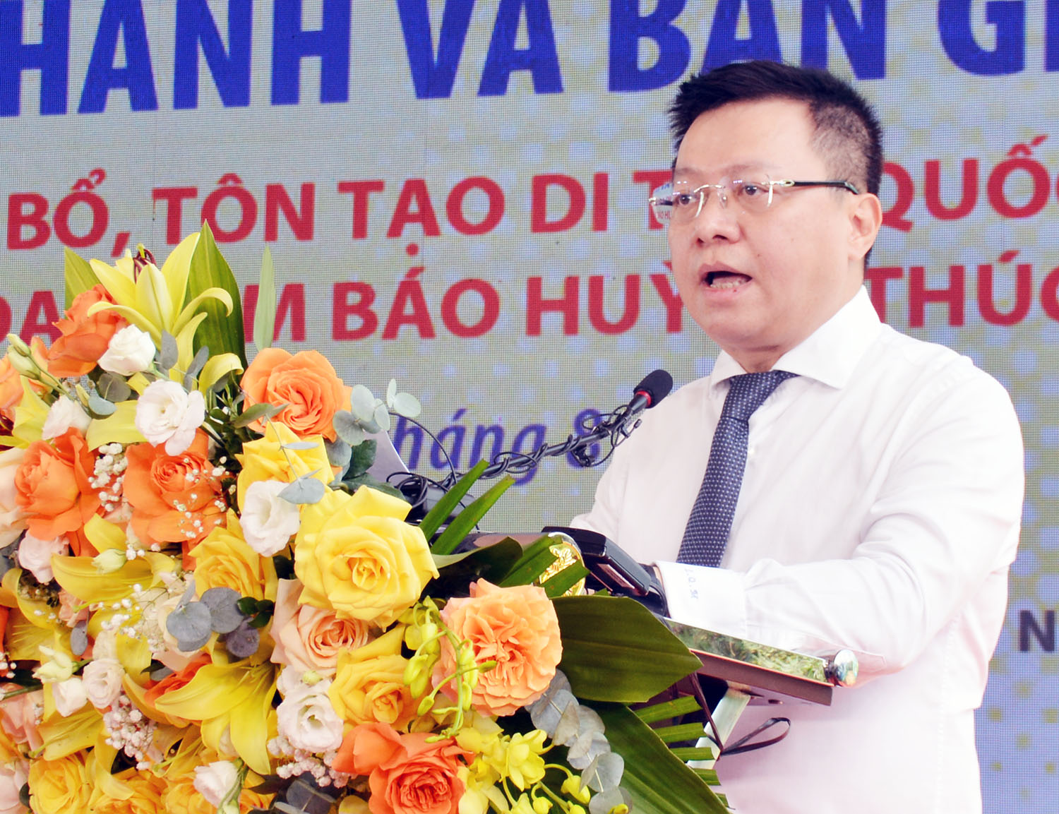 Đồng chí Lê Quốc Minh, Ủy viên BCH Trung ương Đảng, Tổng Biên tập Báo Nhân Dân, Phó Trưởng Ban Tuyên giáo Trung ương, Chủ tịch Hội Nhà báo Việt Nam phát biểu khai mạc Chương trình