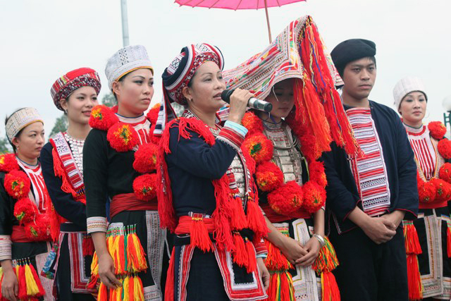 Hát “Pá dung” - món ăn tinh thần không thể thiếu  của người Dao Đỏ