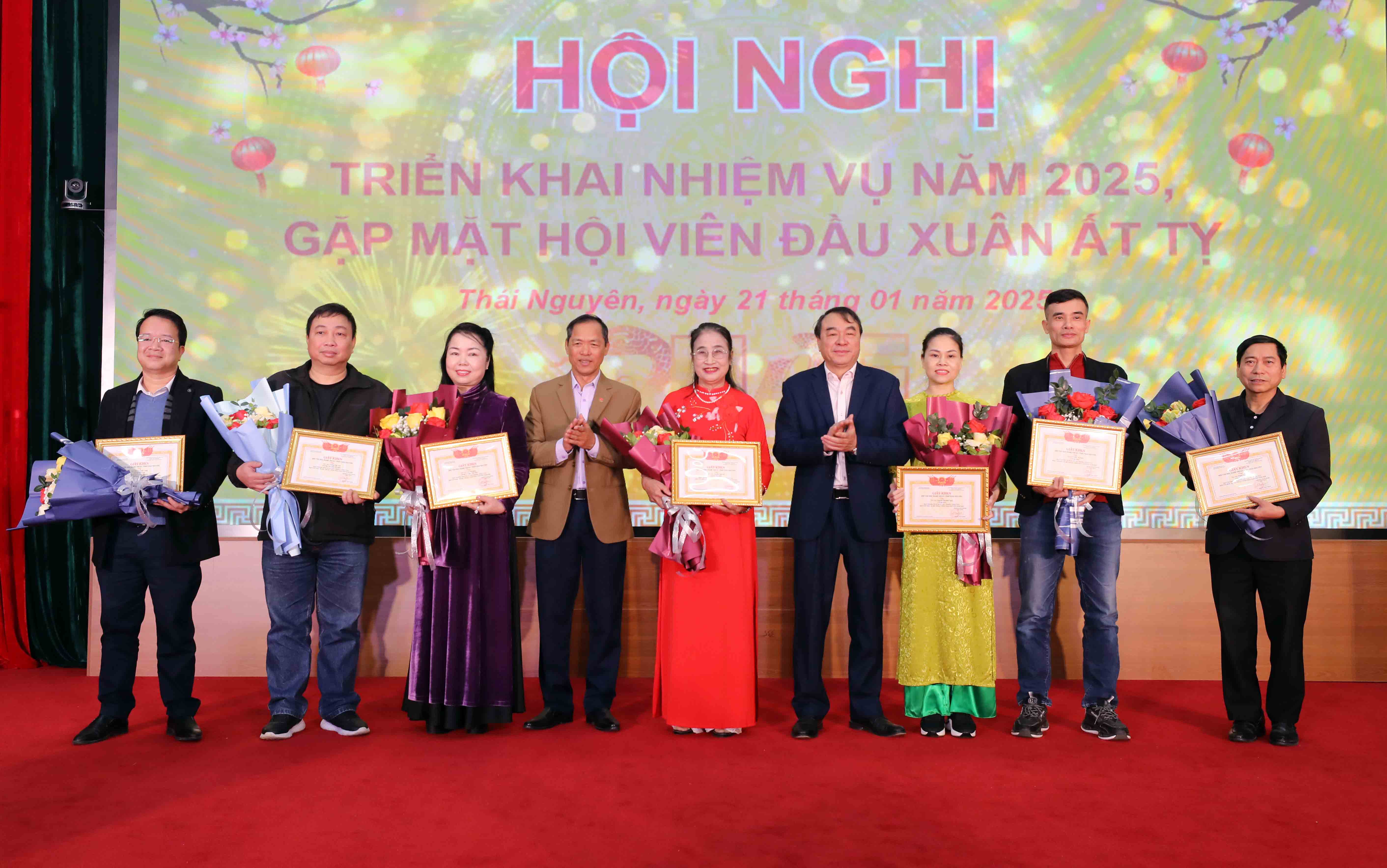 Khẳng định vai trò của văn học nghệ thuật trong sự phát triển bền vững ở Thái Nguyên