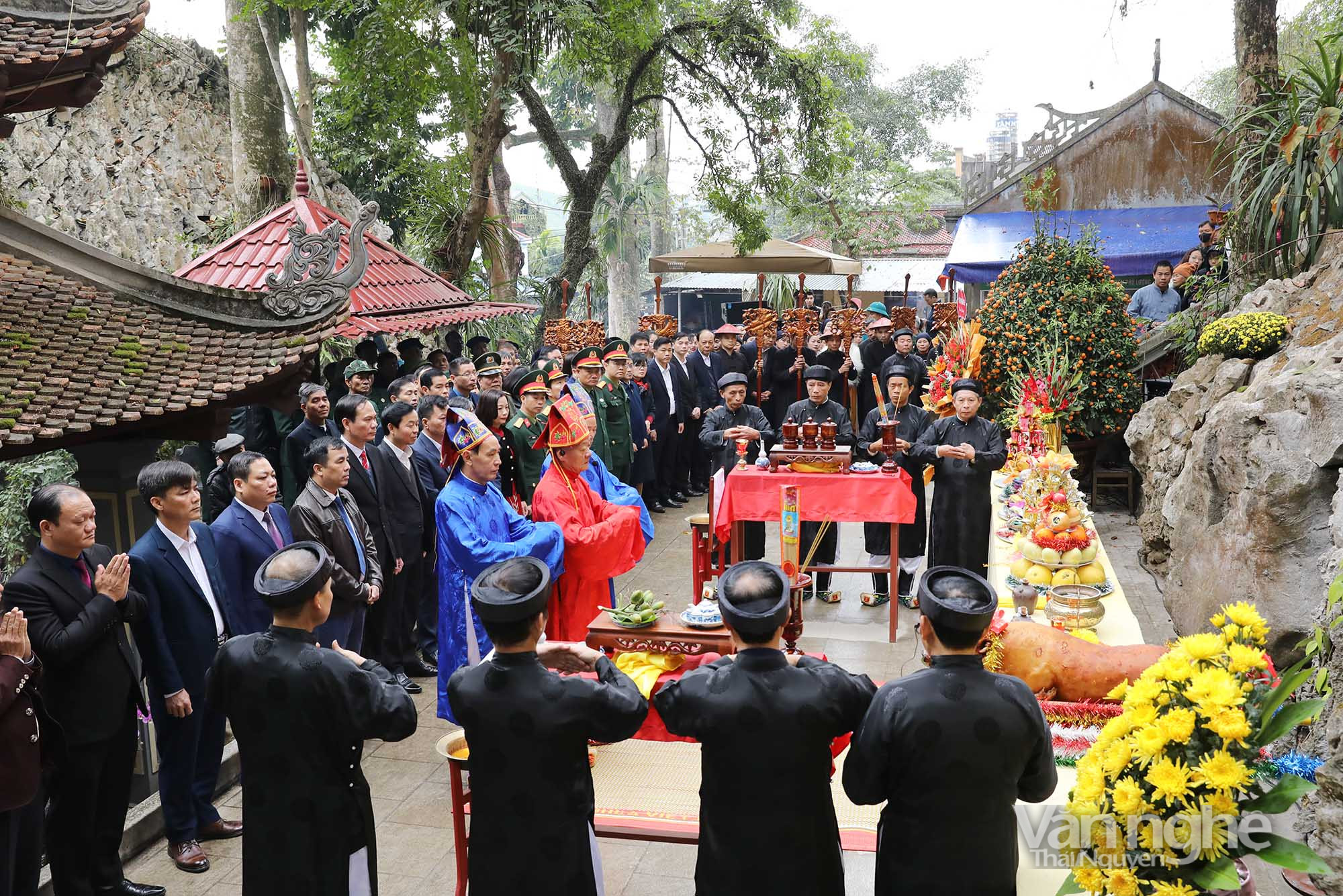 Hội Xuân trên vùng đất địa linh