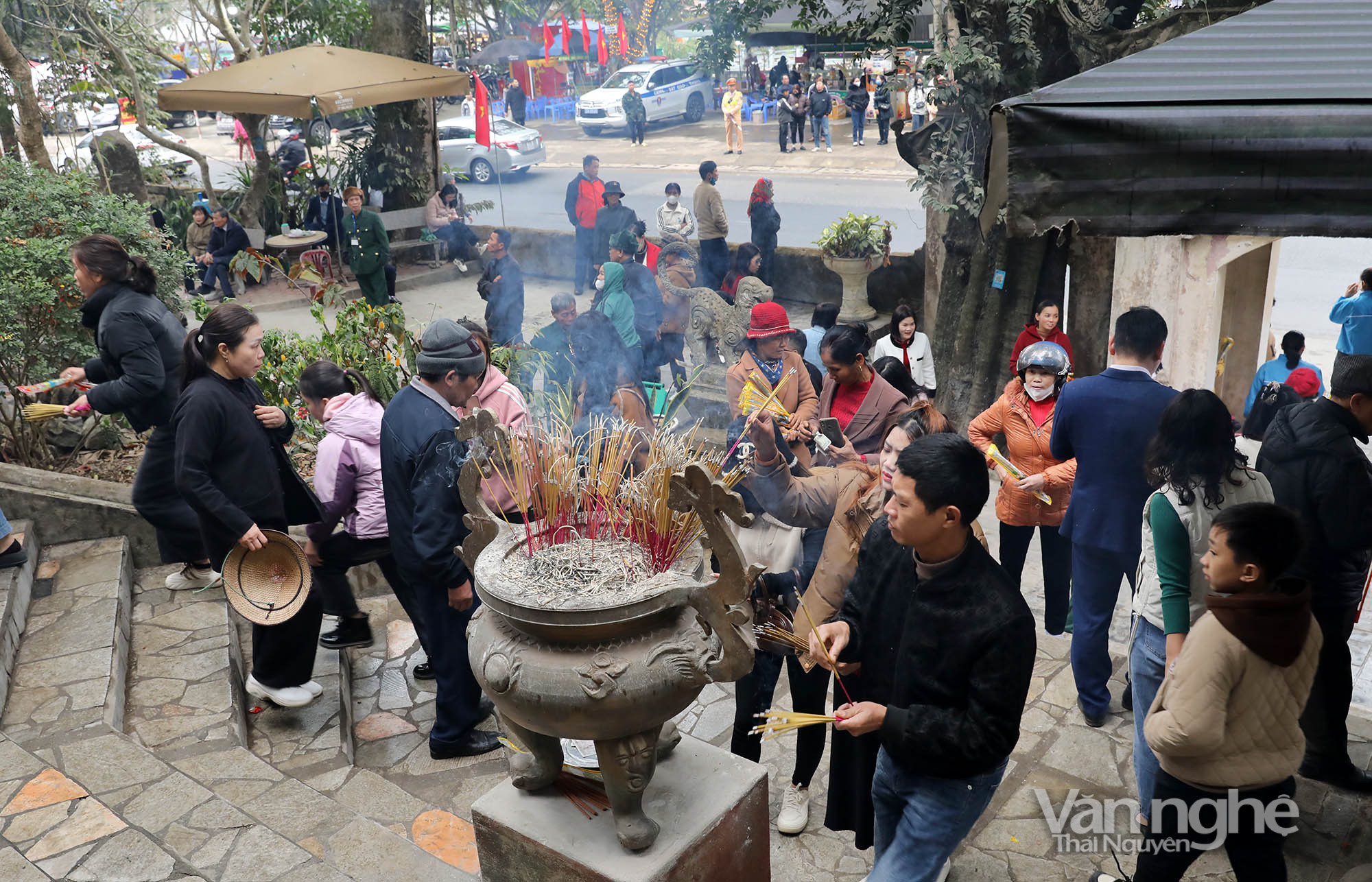 Hội Xuân trên vùng đất địa linh