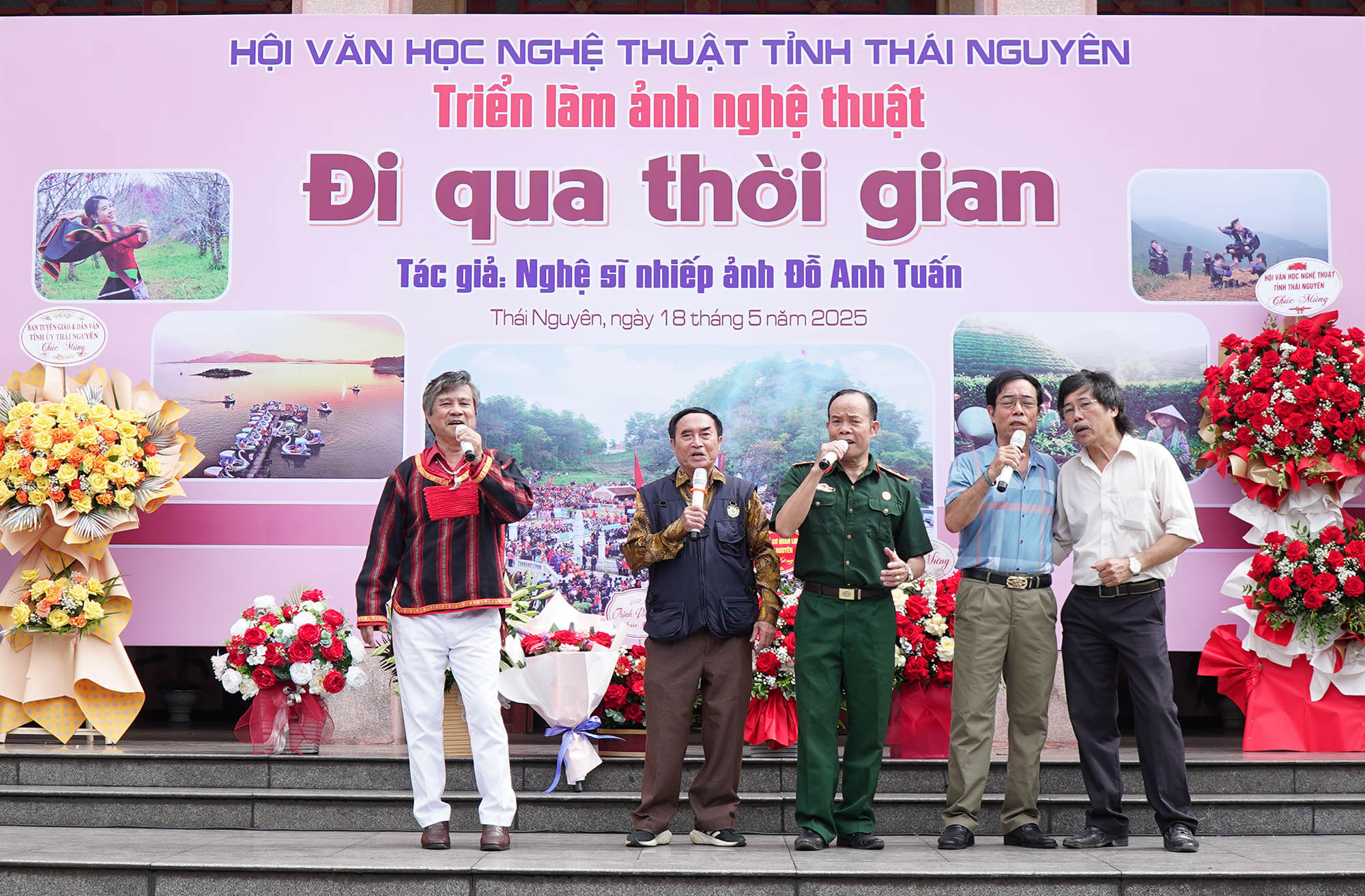 “Đi Qua Thời Gian” - Bức chân dung dung dị của một đời cầm máy