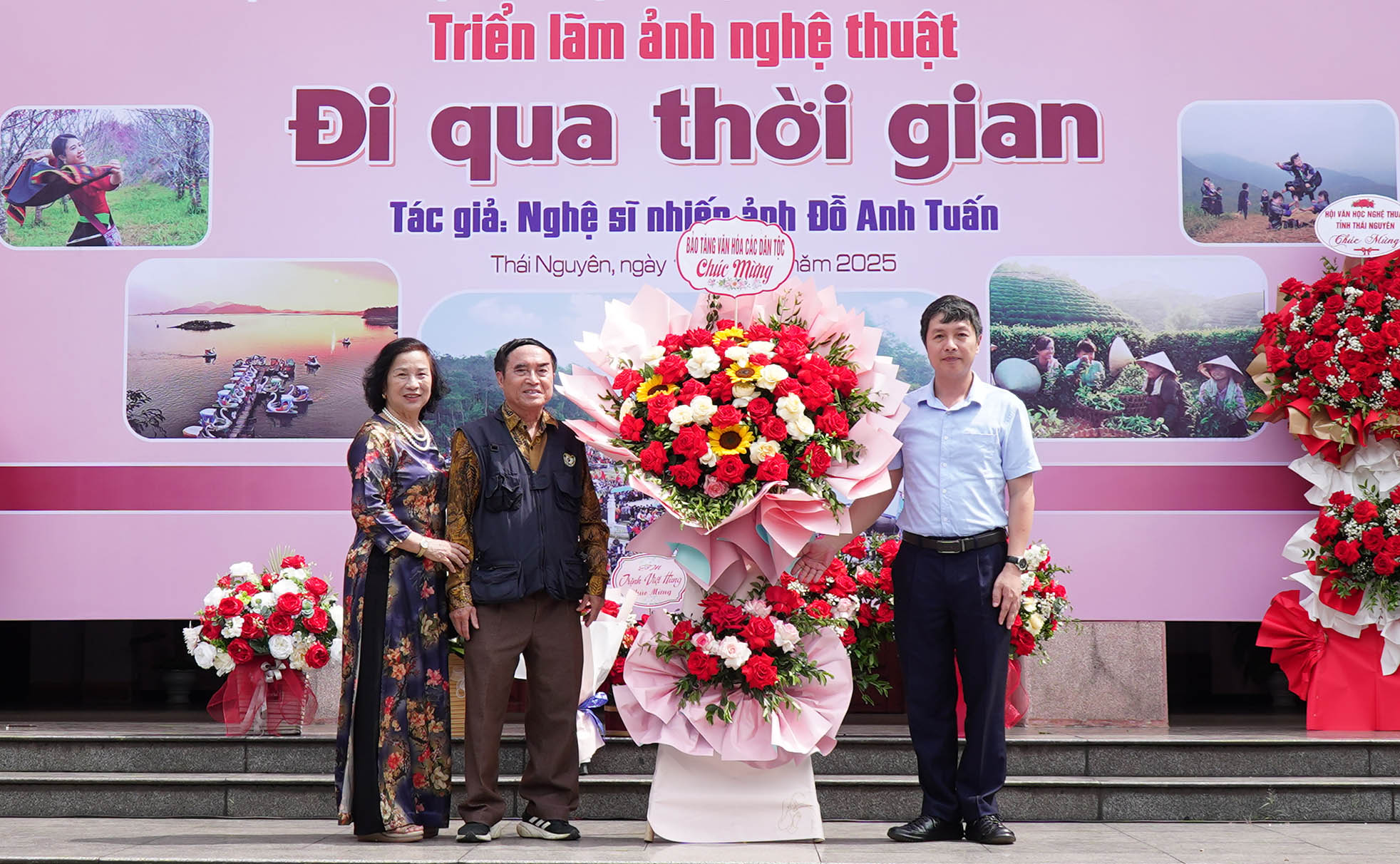 “Đi Qua Thời Gian” - Bức chân dung dung dị của một đời cầm máy