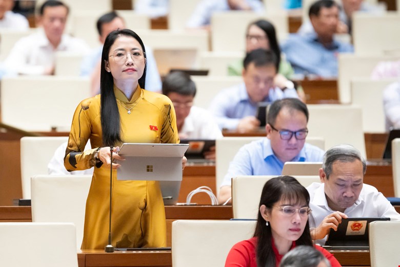 Đại biểu Trần Khánh Thu 