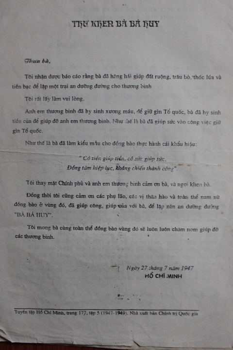 Bức thư Hồ Chủ tịch khen cụ Bá Huy (Nguồn: baotanglichsu.vn) 