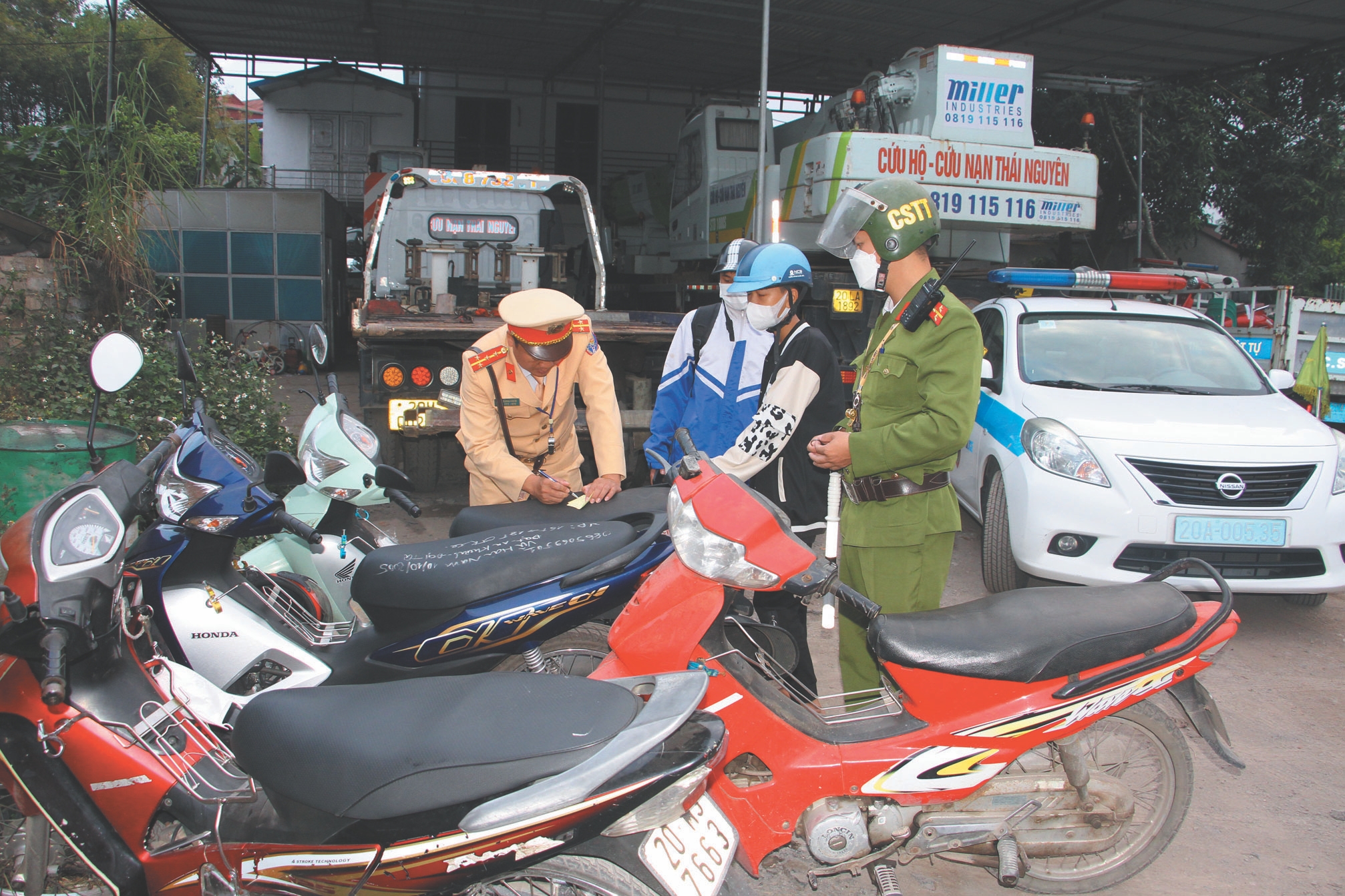 Ngăn chặn “quái xế” tuổi teen “lộng hành” 1187